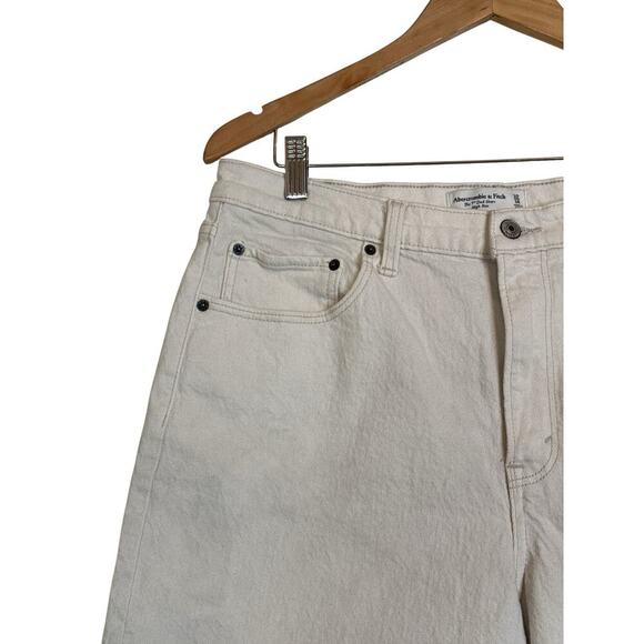 Abercrombie & Fitch Women's High Waisted The 7" Dad Denim Short Sz 14 Off White - Picture 2 of 7